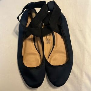 Navy size 8 Ballet Flats